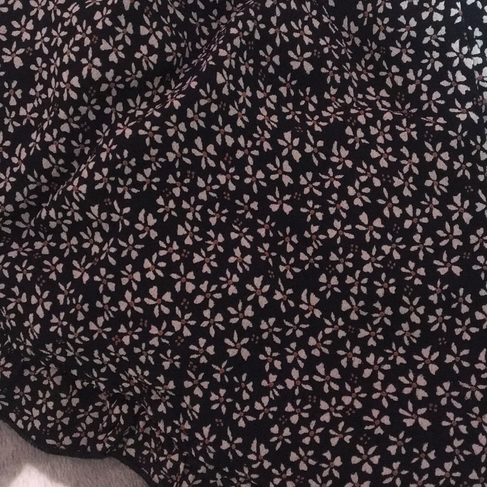 John Galt (Brandy Melville) shorts - Picture 3 of 3